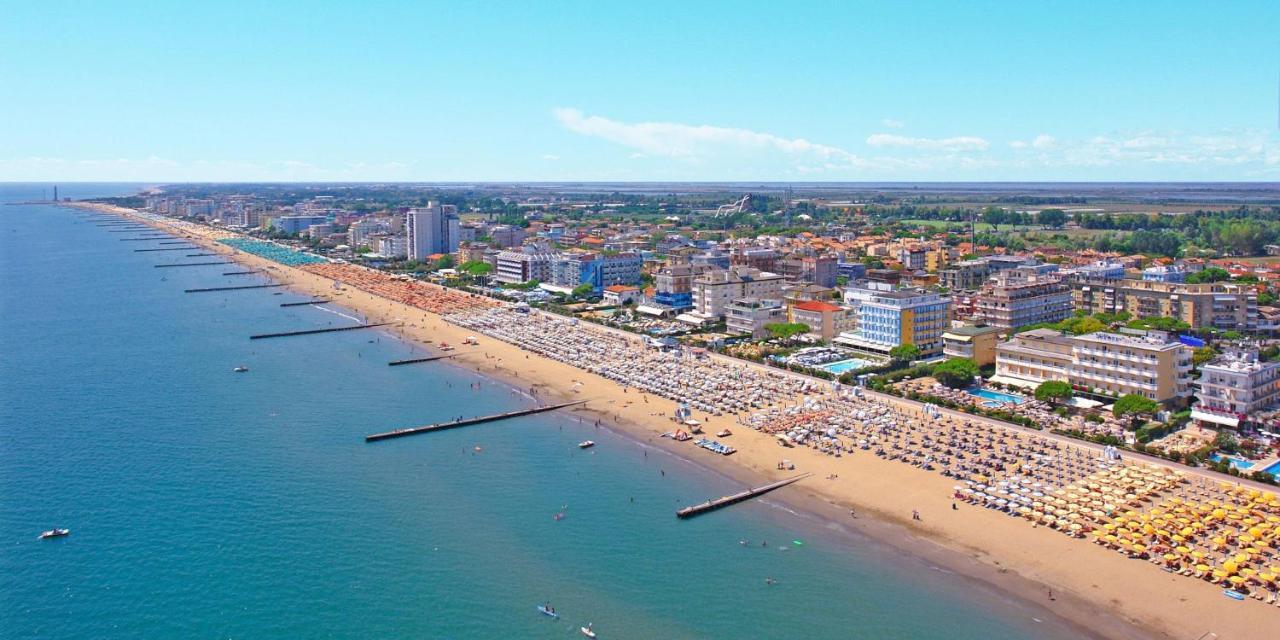 Appartamento Flaminia 30 Metri Dal Mare Лидо-ди-Езоло Экстерьер фото